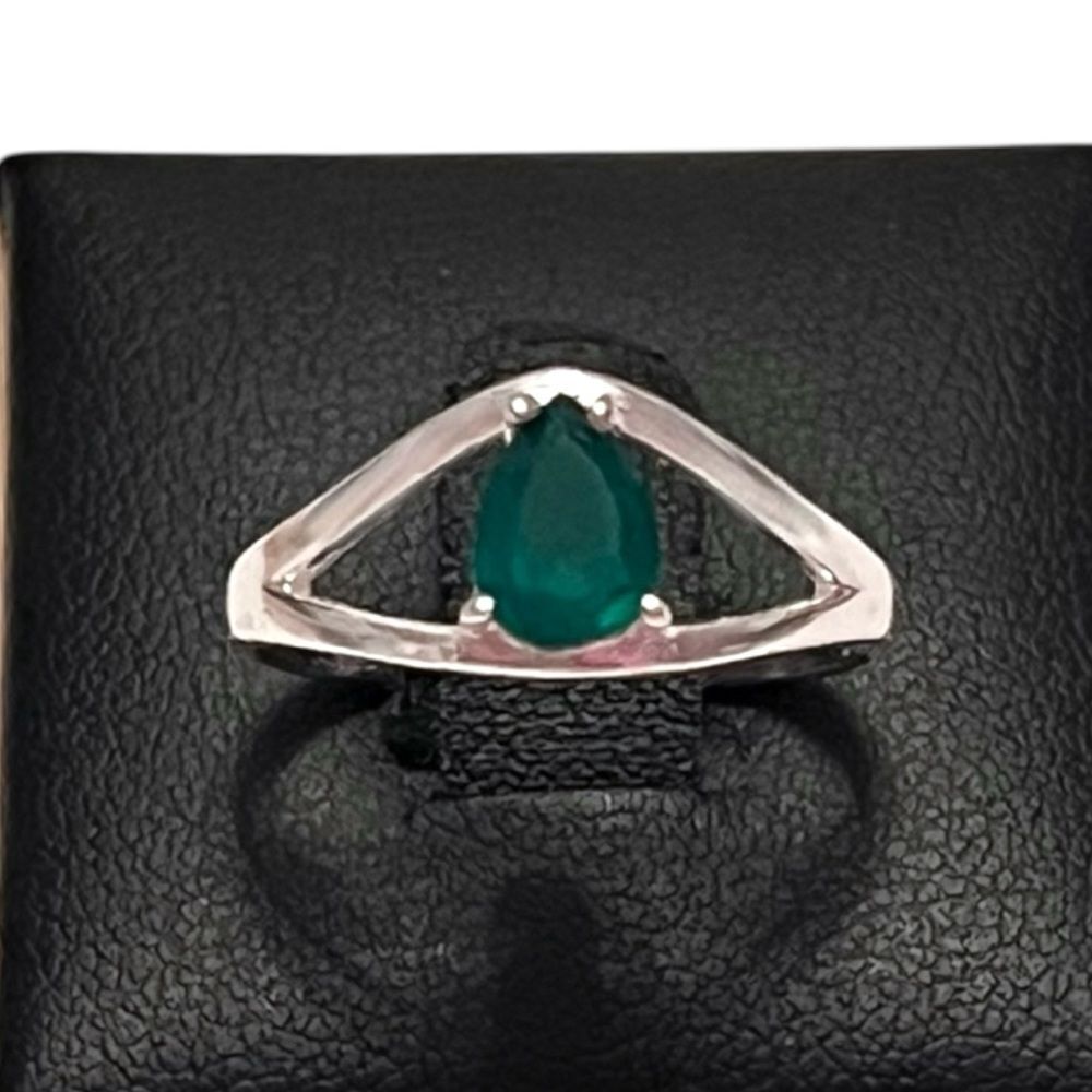 Artisan Sterling Silver Teardrop Green Onyx Ring Size 6.5